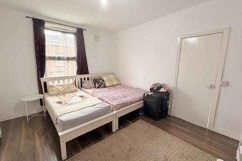 2 bedroom terraced house for sale, Bayswater Terrace, Leeds, West Yorkshire, LS8
