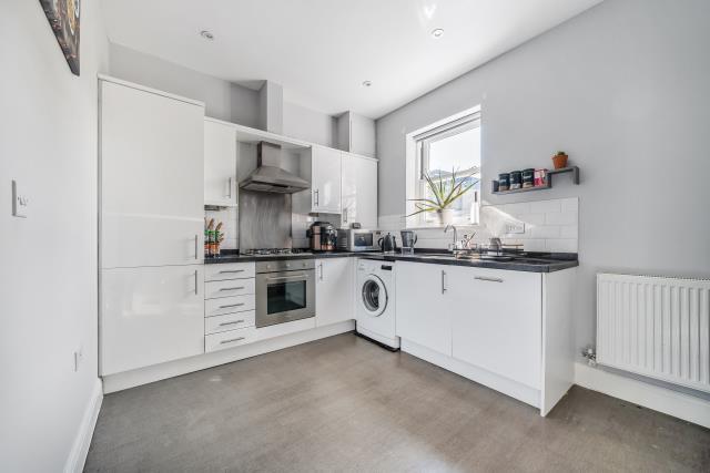 Apartment in Reading - View 5
