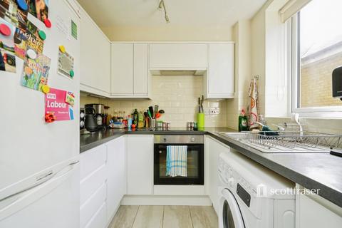 2 bedroom flat to rent, Paradise Square, Oxford, Oxfordshire, OX1