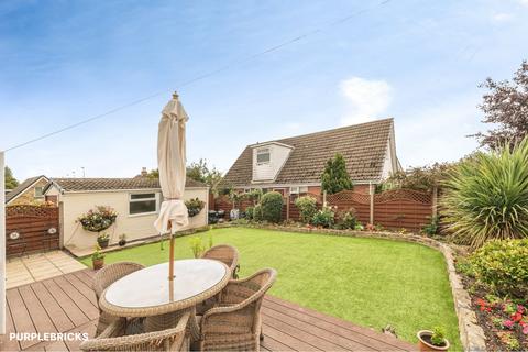 3 bedroom detached bungalow for sale, Lady Heton Grove, Mirfield, WF14