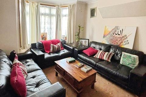 3 bedroom end of terrace house to rent, Maybury Hill, Woking, Surrey, GU22
