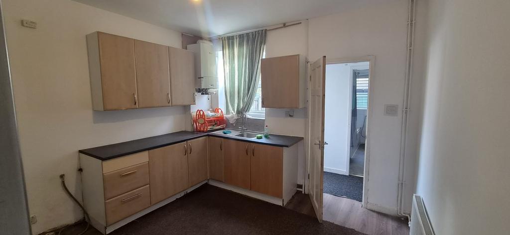 House in Nottingham - View 3