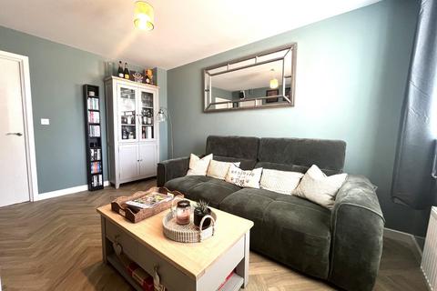 2 bedroom semi-detached house to rent, Page Gardens, Faringdon, Oxfordshire, SN7
