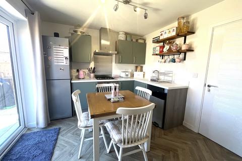 2 bedroom semi-detached house to rent, Page Gardens, Faringdon, Oxfordshire, SN7