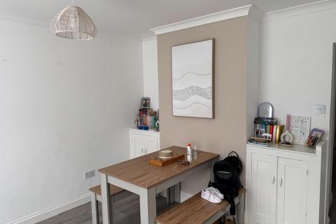 2 bedroom terraced house for sale, 6 Stanley Road, Cowes, Isle Of Wight