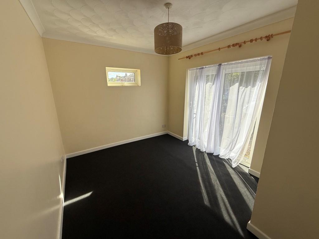 Apartment in Southampton - View 4