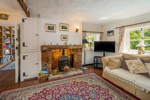 5 bedroom cottage for sale, Virginia Cottage, 31 Castle Street, Newport, Isle Of Wight