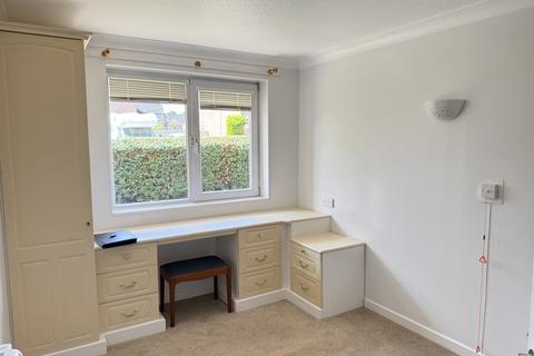 1 bedroom ground floor flat for sale, Flat 1, Homeborough House, Brinton Lane, Hythe, Southampton