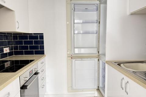 1 bedroom ground floor flat for sale, Flat 1, Homeborough House, Brinton Lane, Hythe, Southampton
