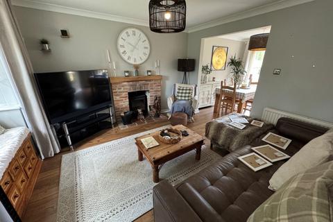 2 bedroom property for sale, 7 Barn Close, Borden, Sittingbourne, Kent