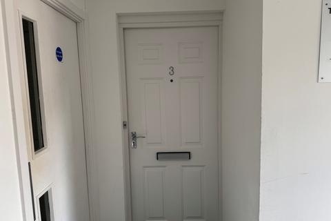 1 bedroom flat for sale, Flat 3, Anchorage Court, 19 Albert Way, East Cowes, Isle Of Wight