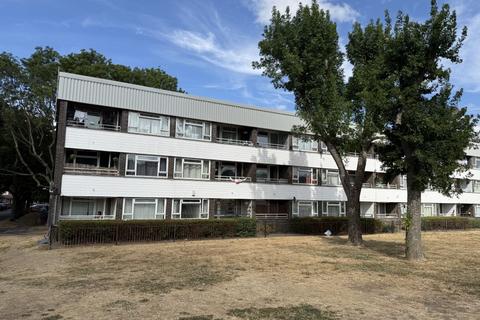 31 Cody Close, Wallington, Surrey