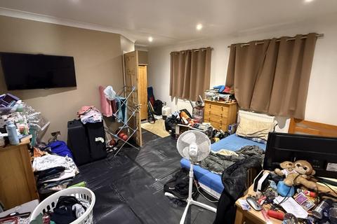 undefined, 33A Alanbrooke, Gravesend, Kent