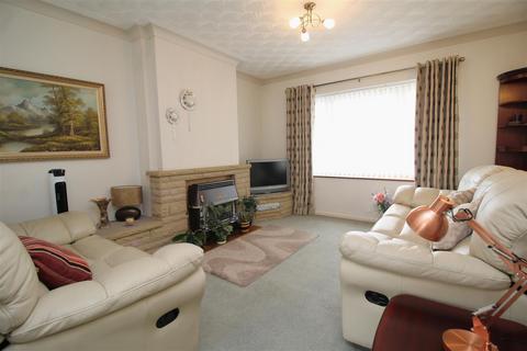 3 bedroom semi-detached house for sale, Desborough Avenue, Stanground, Peterborough