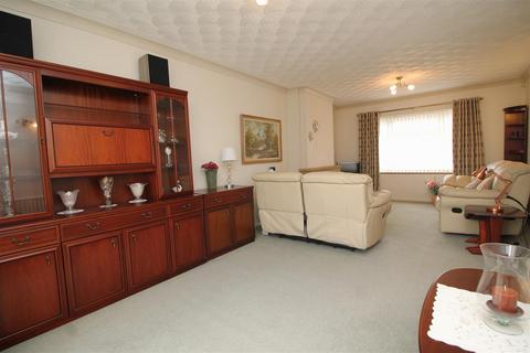 3 bedroom semi-detached house for sale, Desborough Avenue, Stanground, Peterborough
