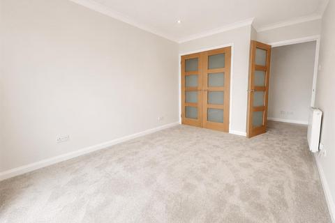 2 bedroom apartment for sale, Worcester Road