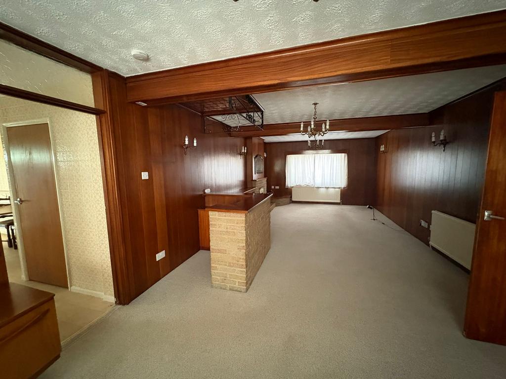 House in Burton Latimer - View 4