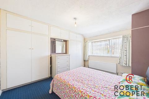3 bedroom semi-detached house for sale, Warren Drive, Ruislip, HA4