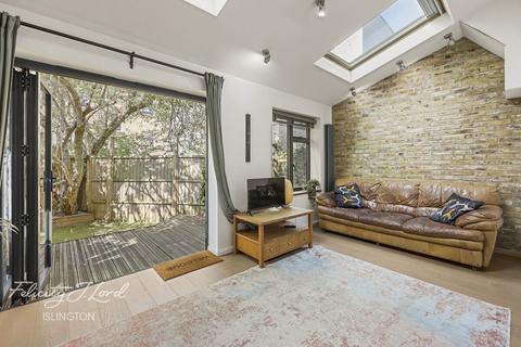 undefined, Queensbury Street, London N1