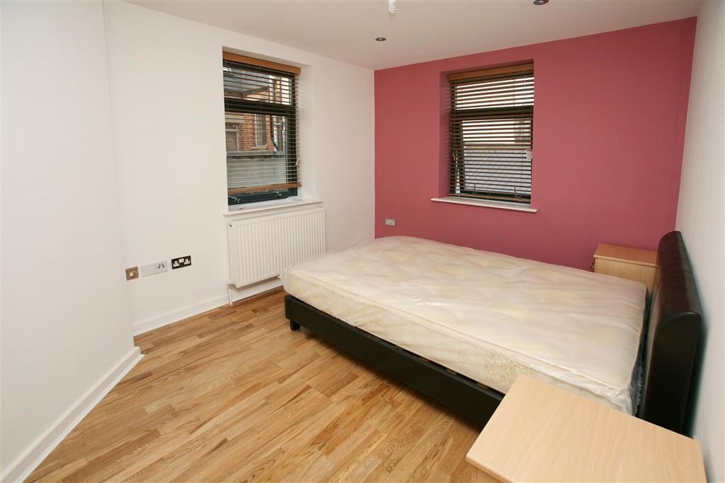 Apartment in London - More