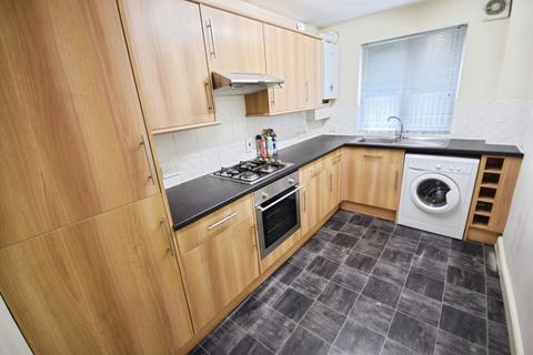 2 bedroom apartment to rent, Windsor Court, Sunnybank