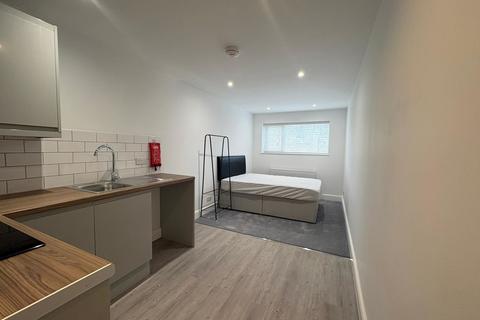 1 bedroom ground floor flat to rent, Eastney Road, Portsmouth