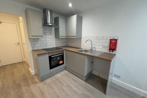 1 bedroom ground floor flat to rent, Eastney Road, Portsmouth
