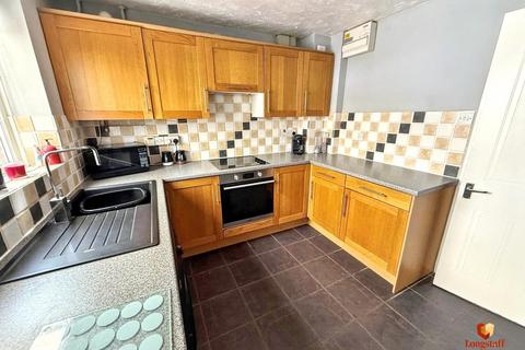 3 bedroom semi-detached house for sale, Berkeley Drive , Bourne