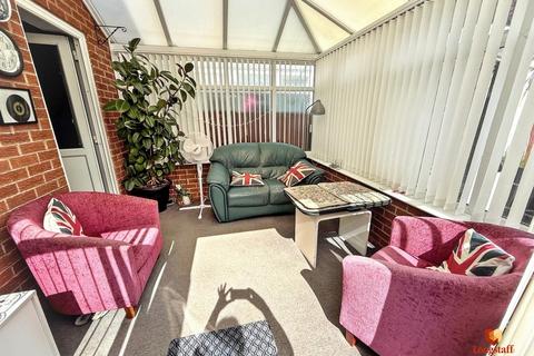 3 bedroom semi-detached house for sale, Berkeley Drive , Bourne