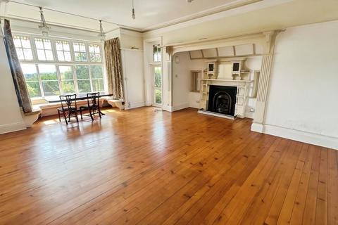 2 bedroom flat to rent, Broadparks Close