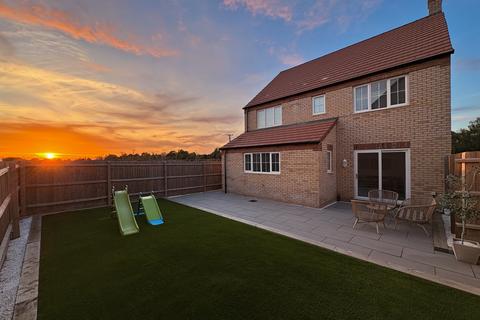 4 bedroom detached house for sale, Daisy Avenue, March PE15