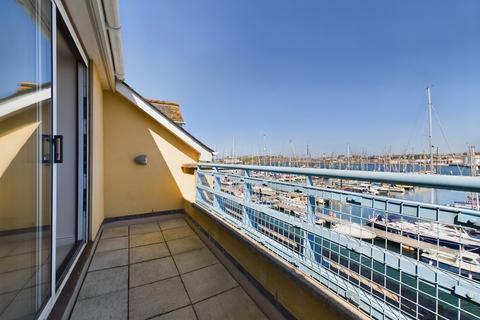 3 bedroom terraced house to rent, Shaw Way, Plymouth PL9