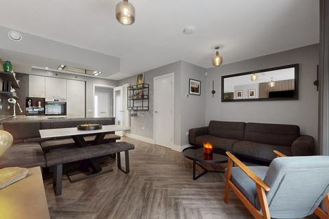 4 bedroom end of terrace house for sale, Festival Court, Glasgow G51