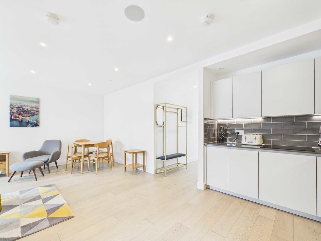Apartment in London - View 5