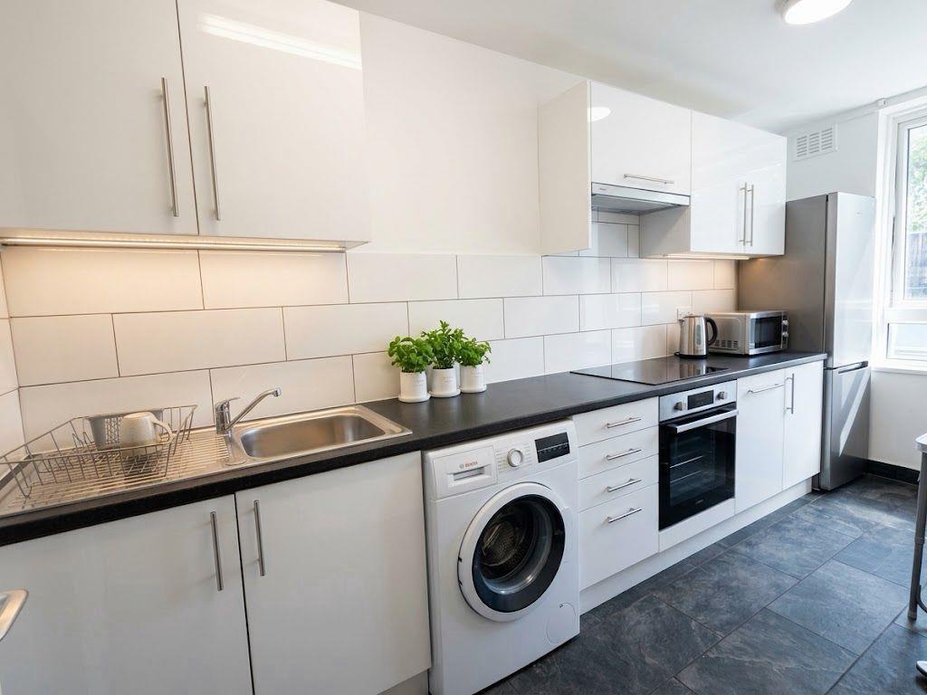 House in London - View 2
