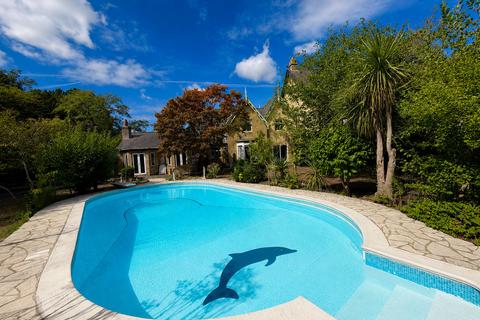 4 bedroom manor house for sale, St. Catherines Road, Camberley GU16