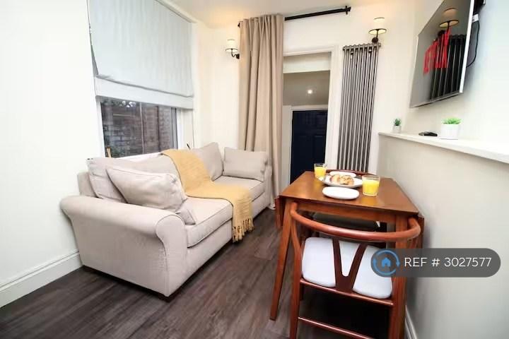 Apartment in Bristol - View 3