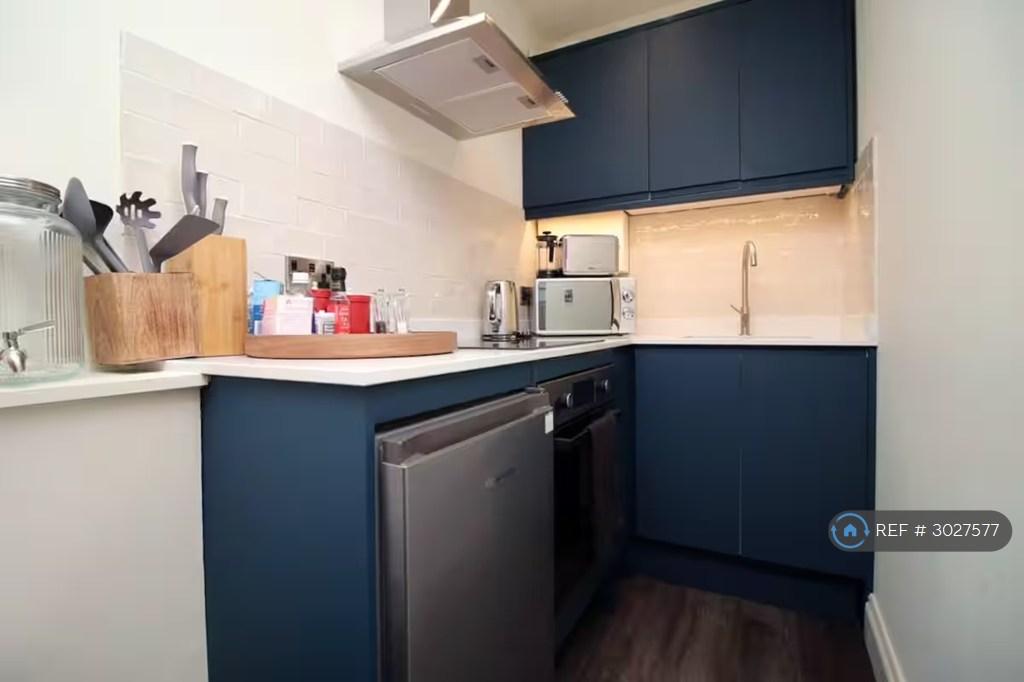 Apartment in Bristol - View 4
