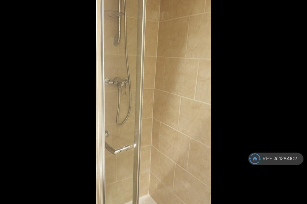 House in Hounslow - View 5