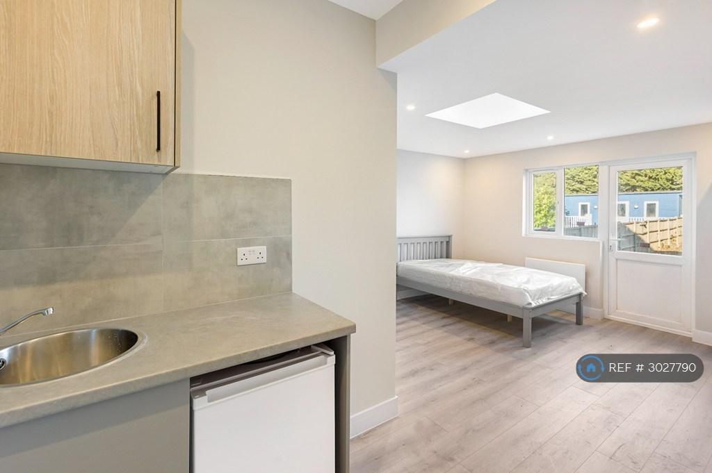 Apartment in London - View 2