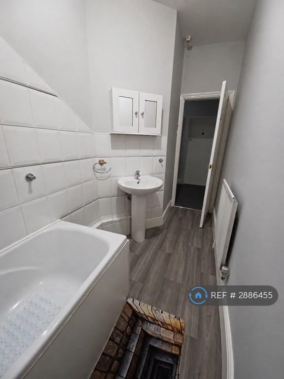 House in Sandwell, West Midlands - View 4