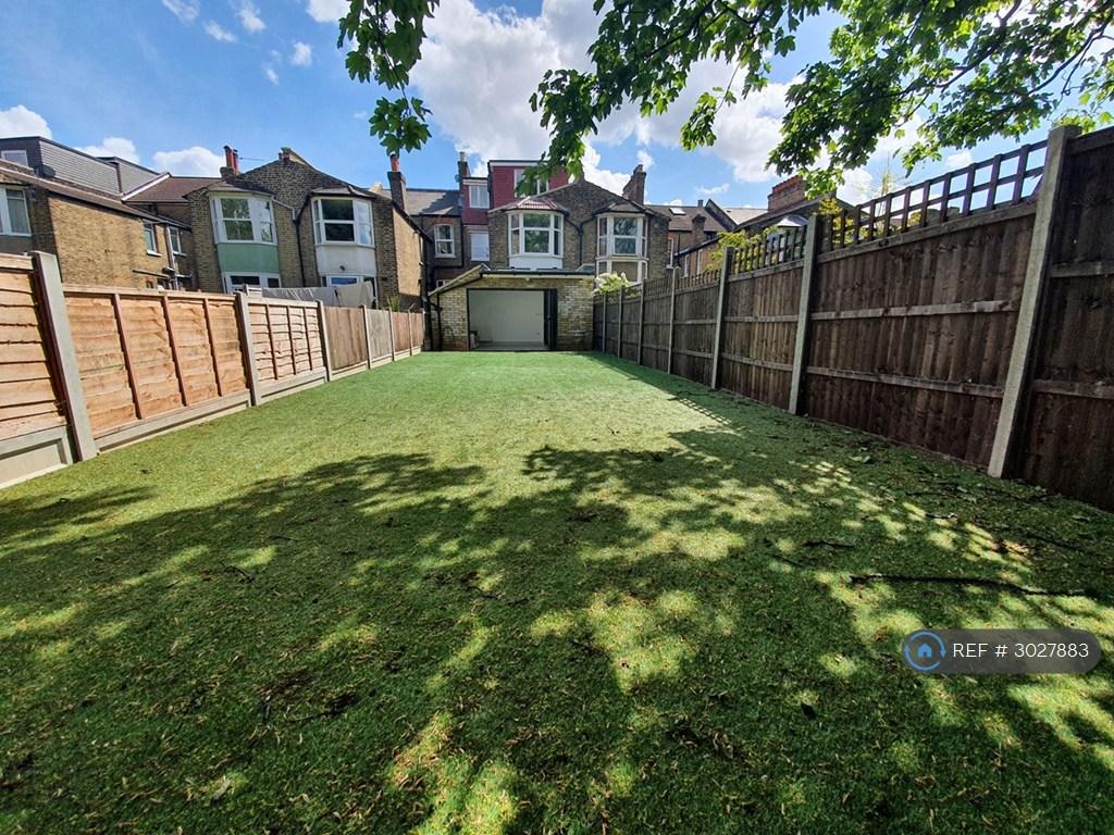 Apartment in London - View 2