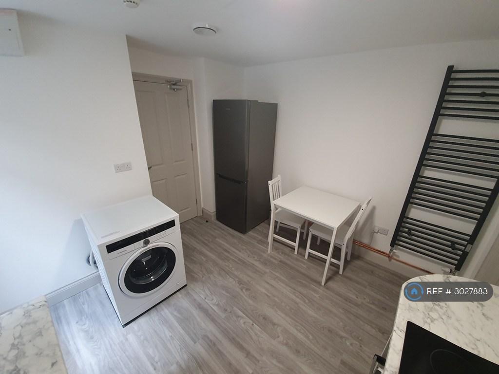 Apartment in London - View 4