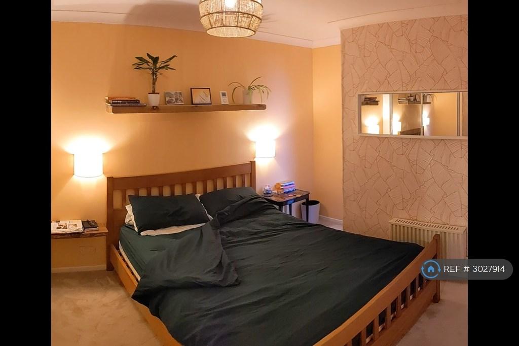 Apartment in London - View 3