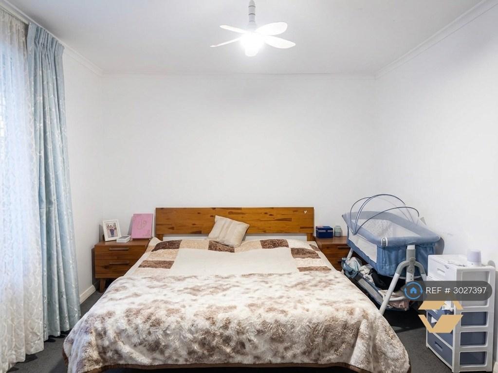 Apartment in Hayes - View 5