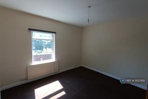 2 bedroom terraced house to rent, Victoria Road, Wigan, WN2