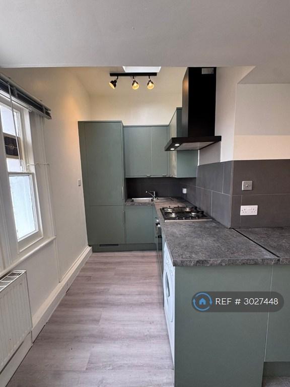 Apartment in London - View 2
