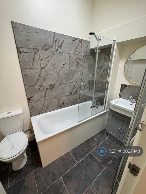 Apartment in London - View 3