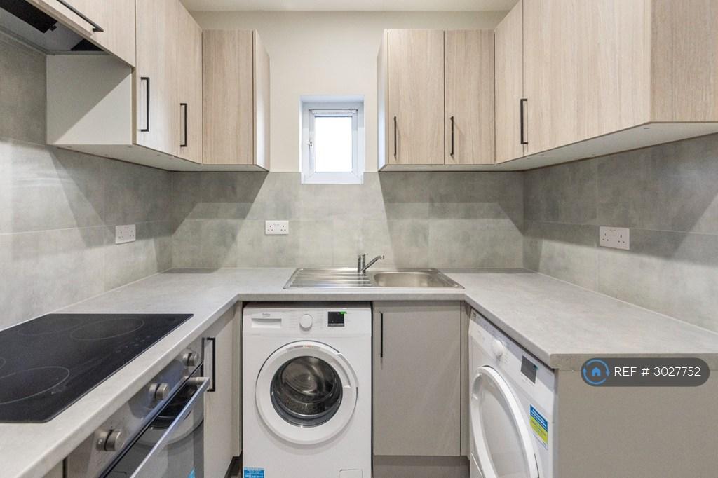 Apartment in London - View 3