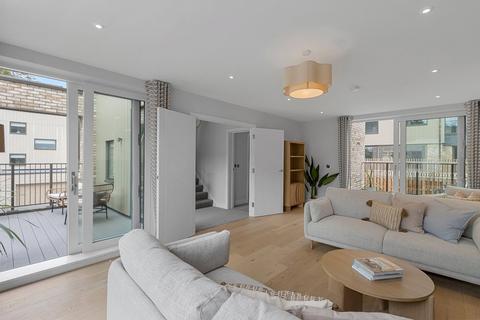4 bedroom terraced house for sale, Palace Gardens, Anstey's Cove Road, Torquay, Devon, TQ1